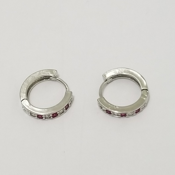 Gorgeous Hoop Earrings - Picture 3 of 4
